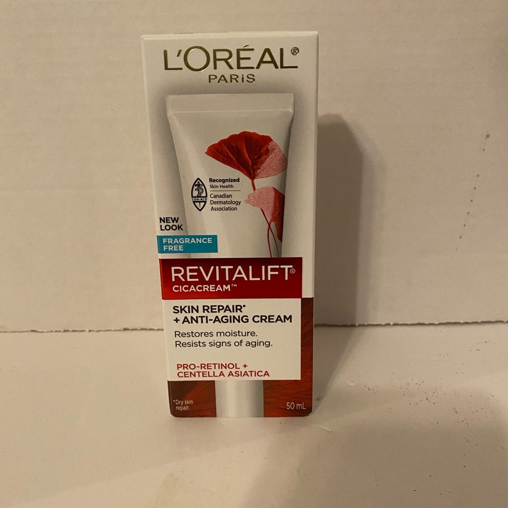 New L’Oréal Revitalift Cicacream Skin Repair + Anti -Aging Cream 50ml